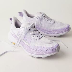 NIB HOKA Speedgoat 6 Sneakers Women's Lavender and White Athletic Shoes